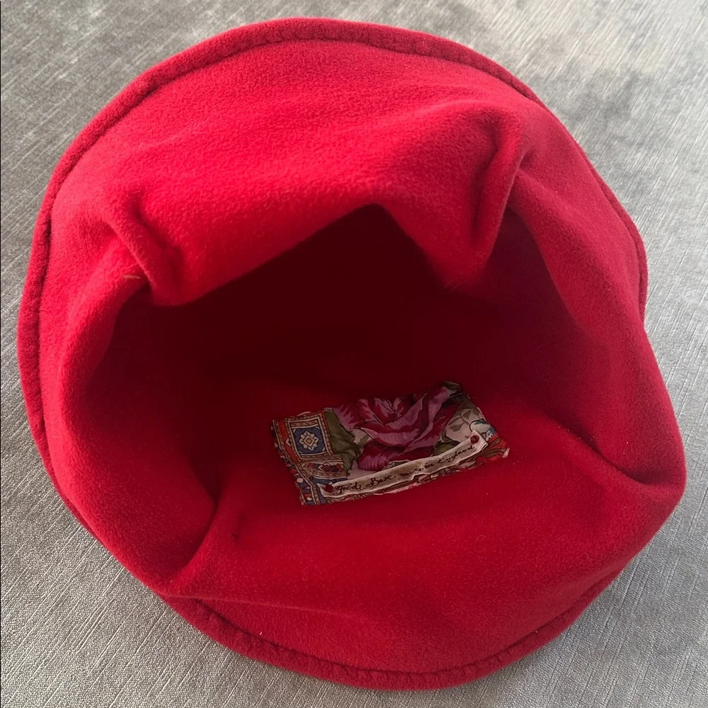 Antique Vintage Scarlet red Felt soft Cloche hat Buttons Decorated S/M England - Picture 15 of 16